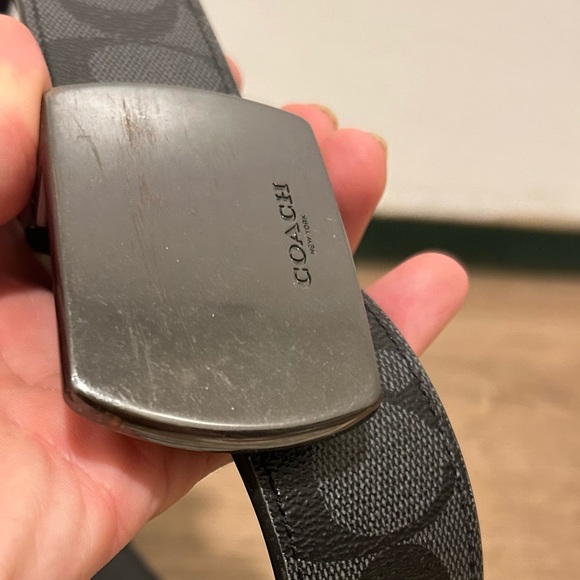 𝐄𝐔𝐂 𝐂𝐎𝐀𝐂𝐇 𝐑𝐞𝐯𝐞𝐫𝐬𝐢𝐛𝐥𝐞 𝐁𝐥𝐚𝐜𝐤 𝐋𝐞𝐚𝐭𝐡𝐞𝐫 𝐁𝐞𝐥𝐭 - Picture 5 of 16